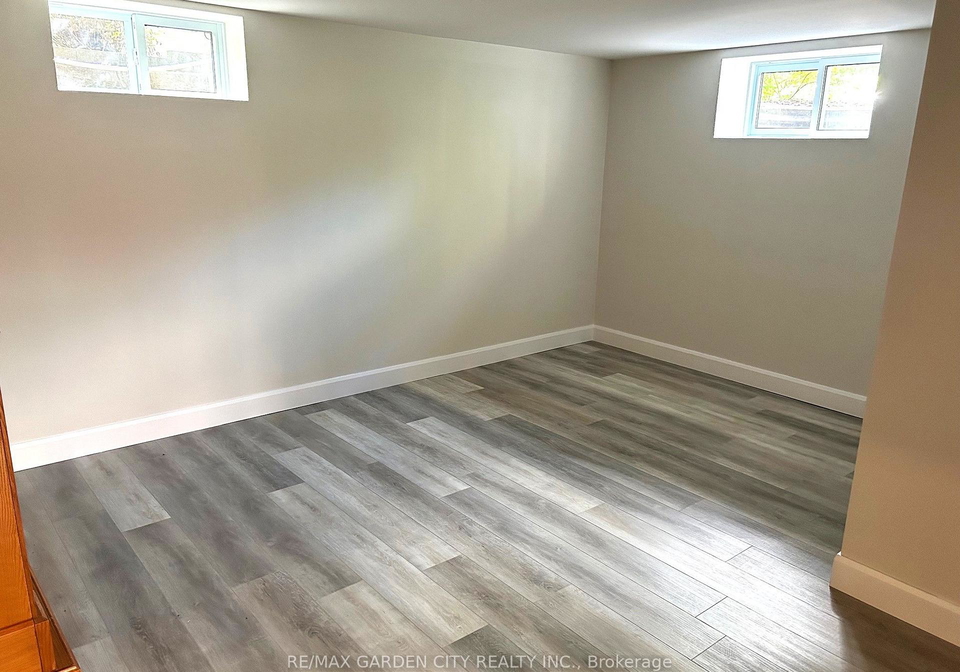 1-melrose-avenue-grimsby-ontario-x13798598