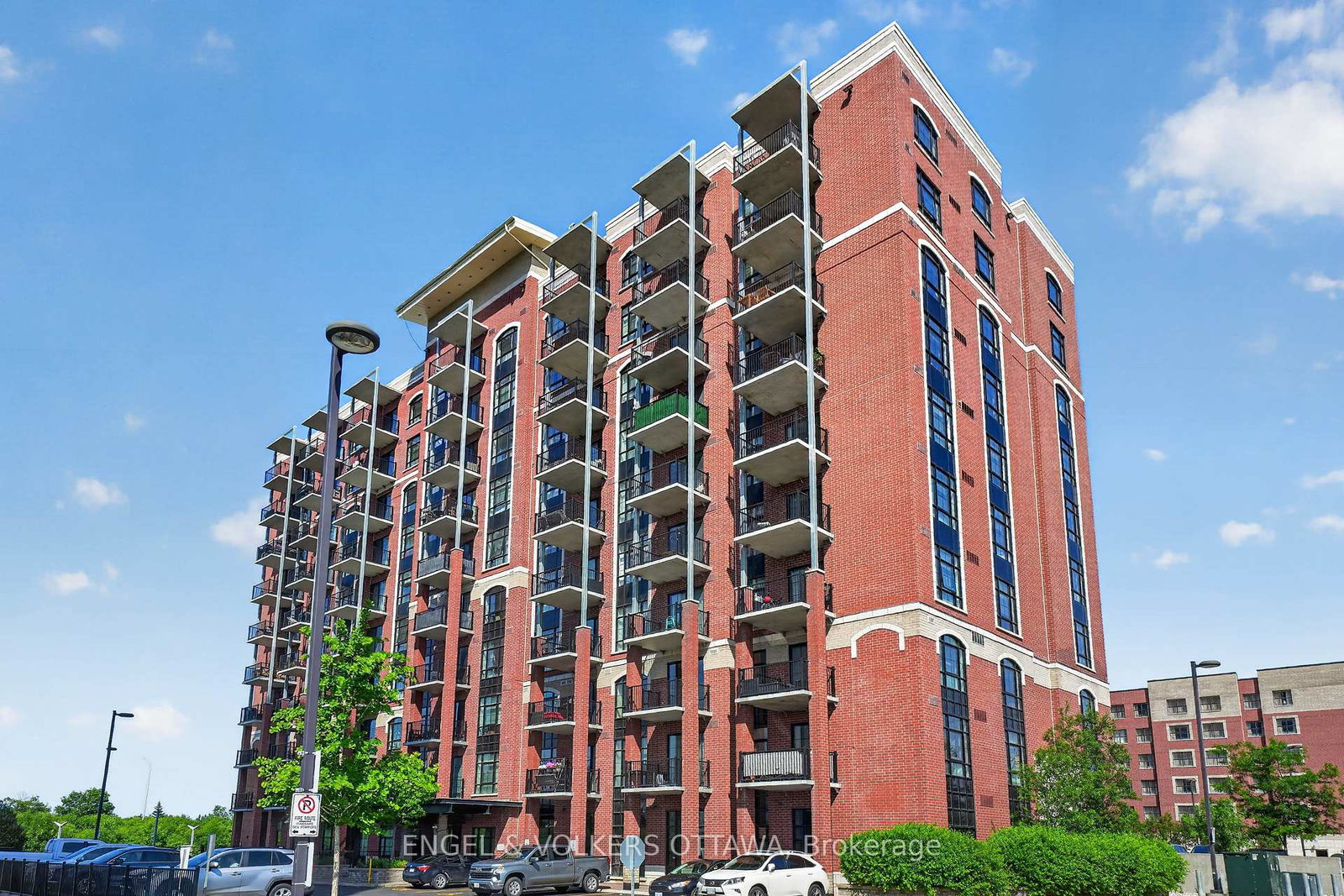 555-anand-private-ottawa-ontario-x13798704