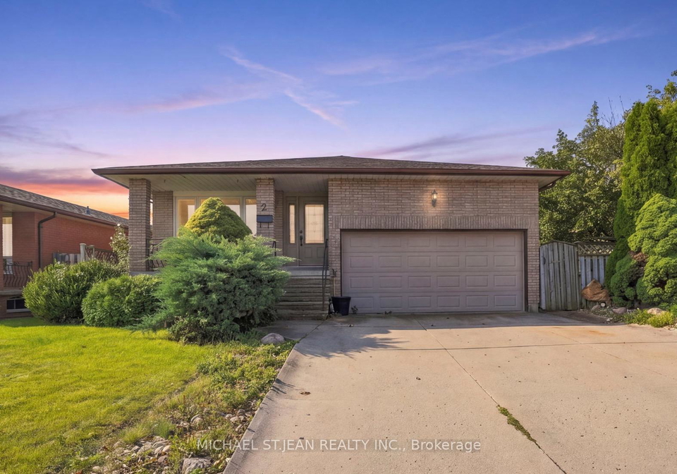 2-hearthside-crescent-hamilton-ontario-x13798976