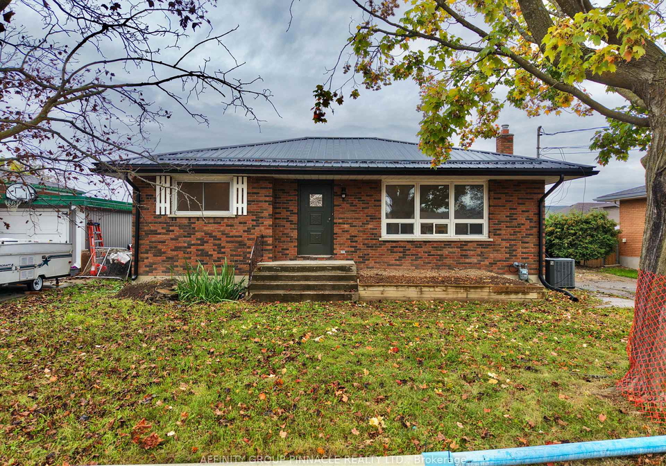 92-st-patrick-street-kawartha-lakes-ontario-x13799020