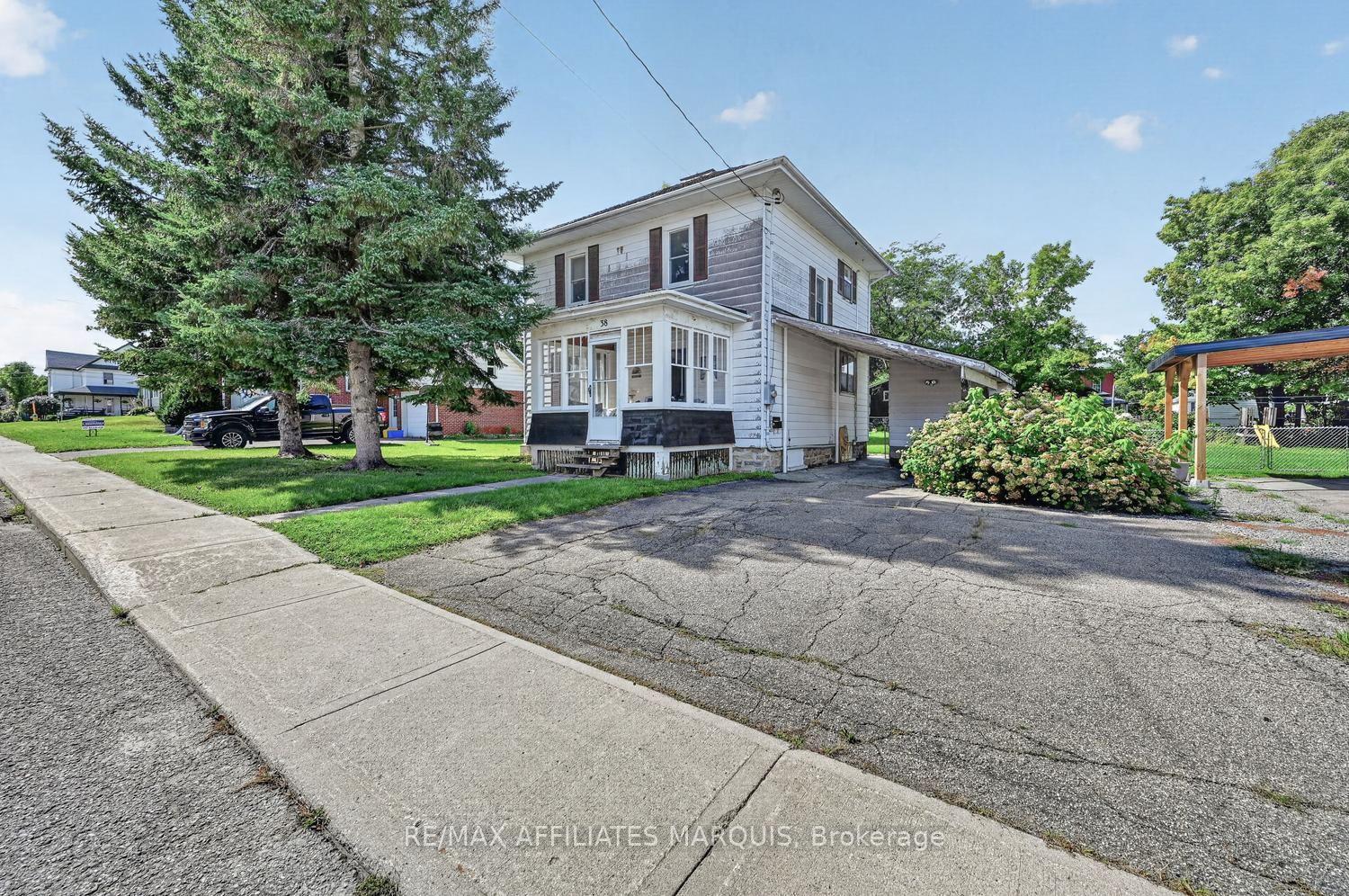 38-abel-street-smiths-falls-ontario-x13799284
