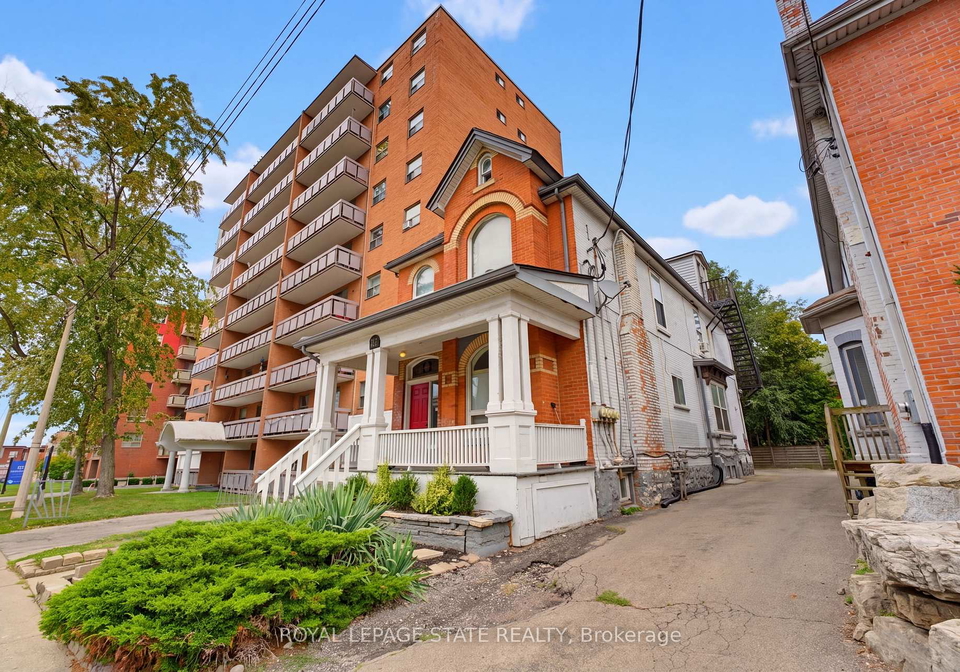 113-wentworth-street-s-hamilton-ontario-x13799458