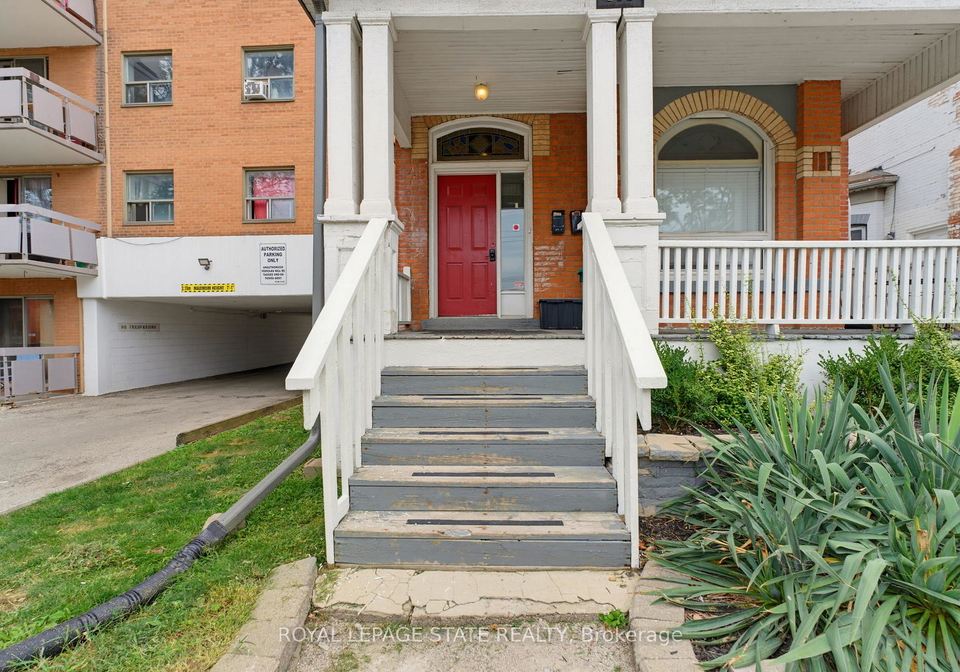 113-wentworth-street-s-hamilton-ontario-x13799458
