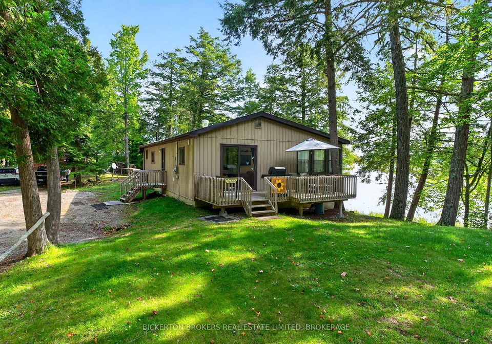 2-ub6a-road-rideau-lakes-ontario-x13799482