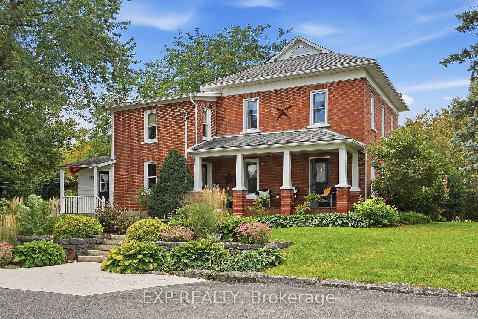15734-concession-1-2-road-north-stormont-ontario-x13800082