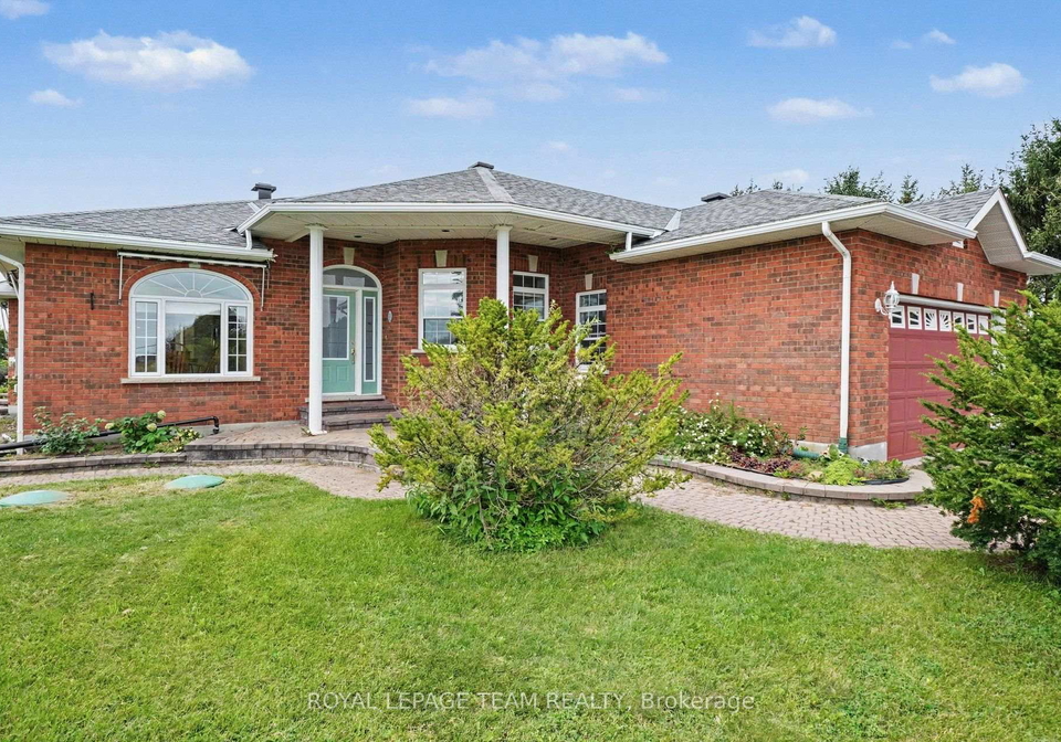 3282-county-16-road-north-dundas-ontario-x13800304