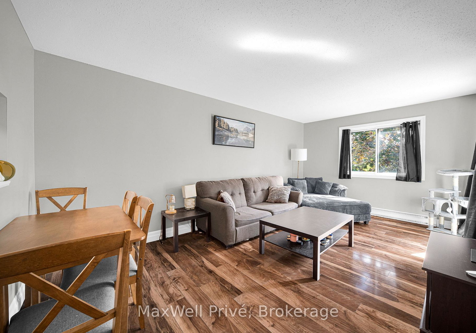 250-brittany-drive-ottawa-ontario-x13800340