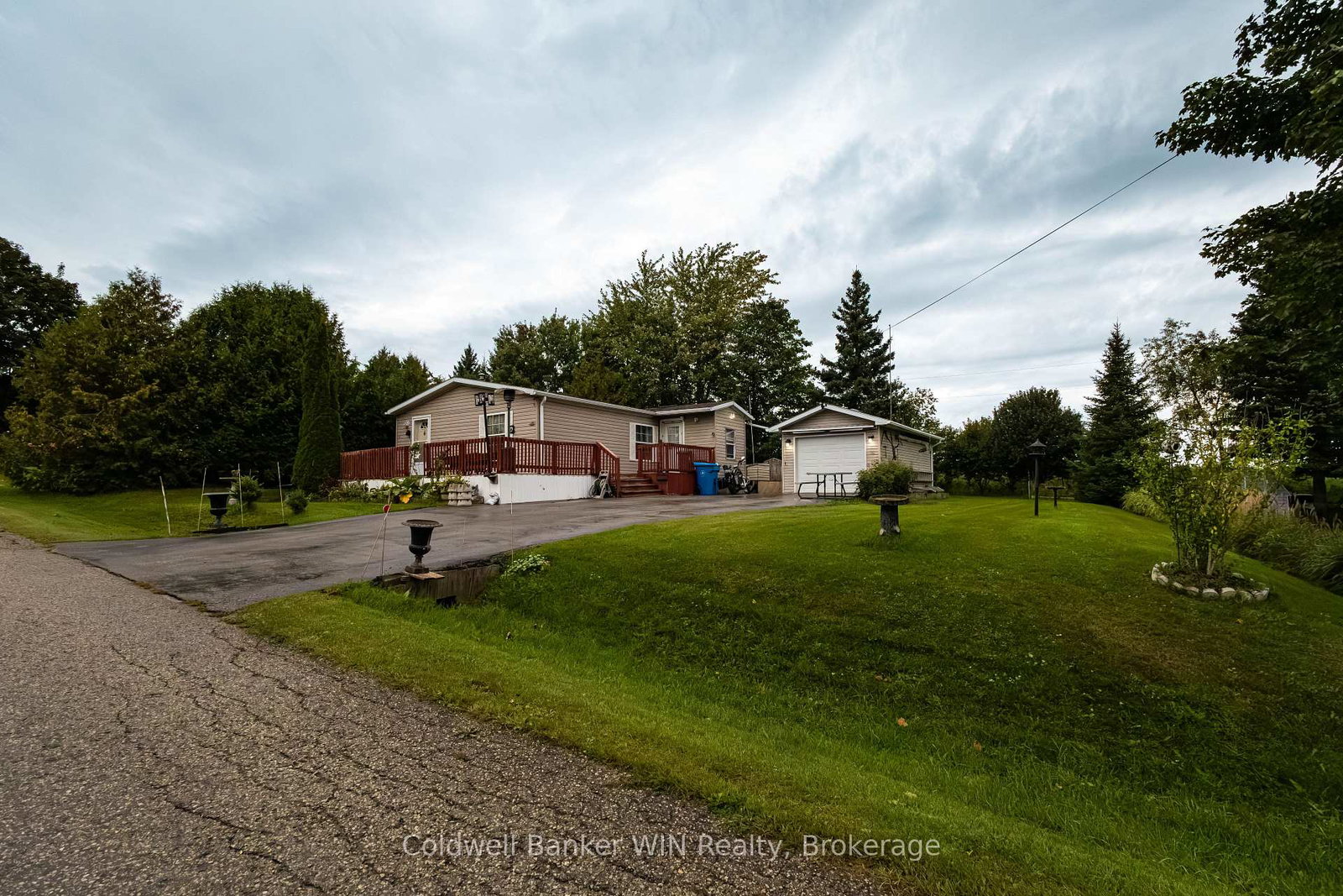 19-grand-vista-drive-wellington-north-ontario-x13800544