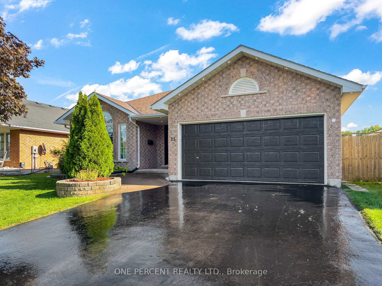 25-hickory-grove-belleville-ontario-x13800854