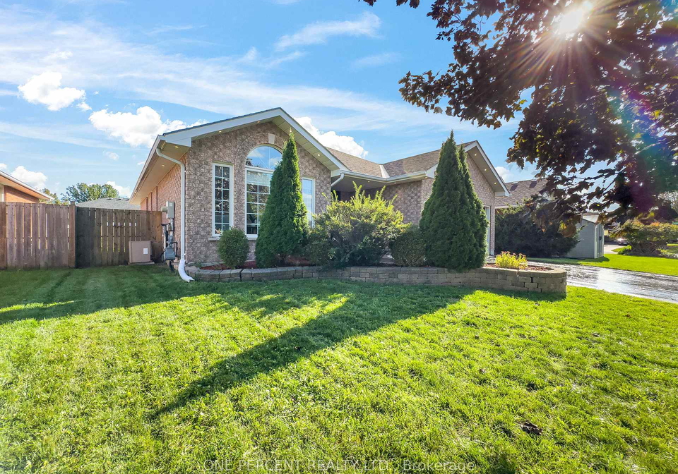 25-hickory-grove-belleville-ontario-x13800854
