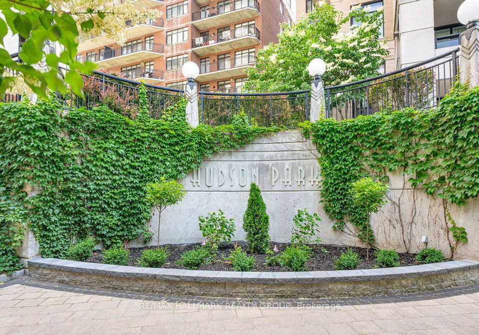 235-kent-street-ottawa-ontario-x13801552
