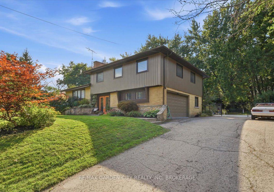 16-pinecrest-court-pelham-ontario-x13801914