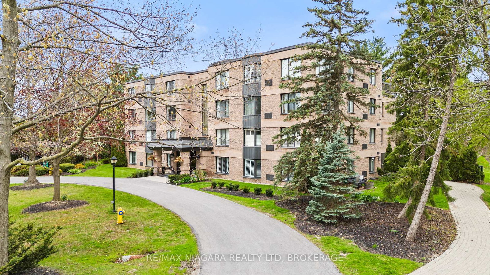 61-paffard-street-niagara-on-the-lake-ontario-x13802266