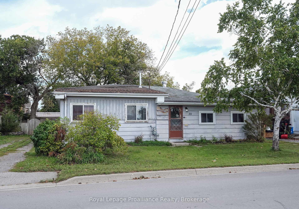 39-centre-street-belleville-ontario-x13802764