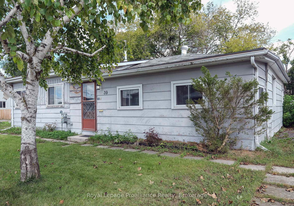 39-centre-street-belleville-ontario-x13802764
