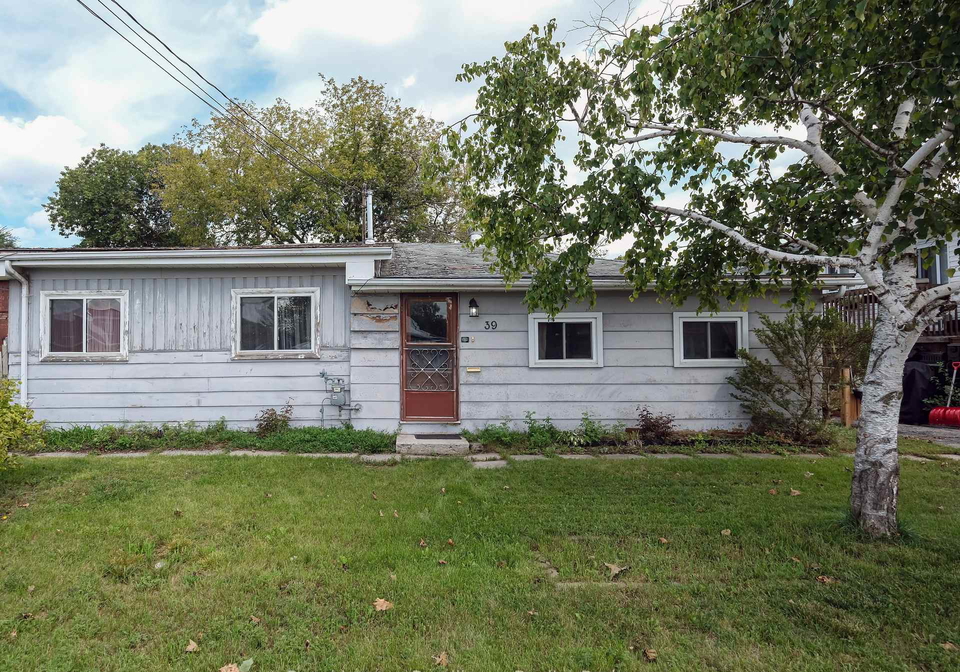39-centre-street-belleville-ontario-x13802764