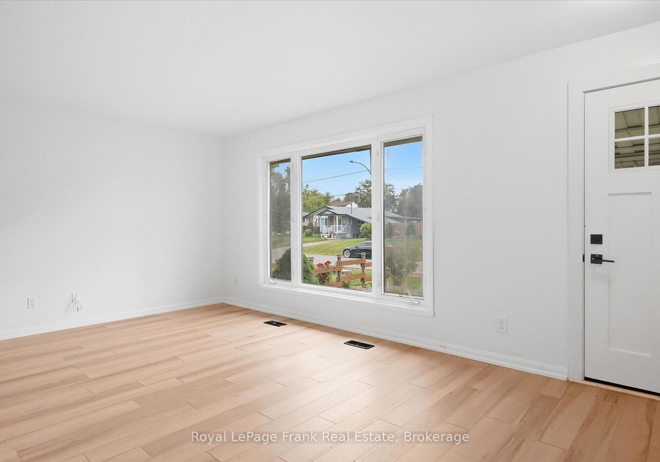 19-daleview-avenue-peterborough-ontario-x13802998