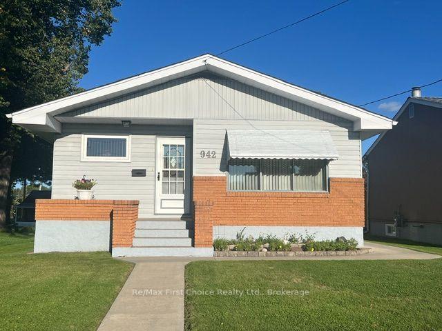 942-crowe-avenue-fort-frances-ontario-x13803028