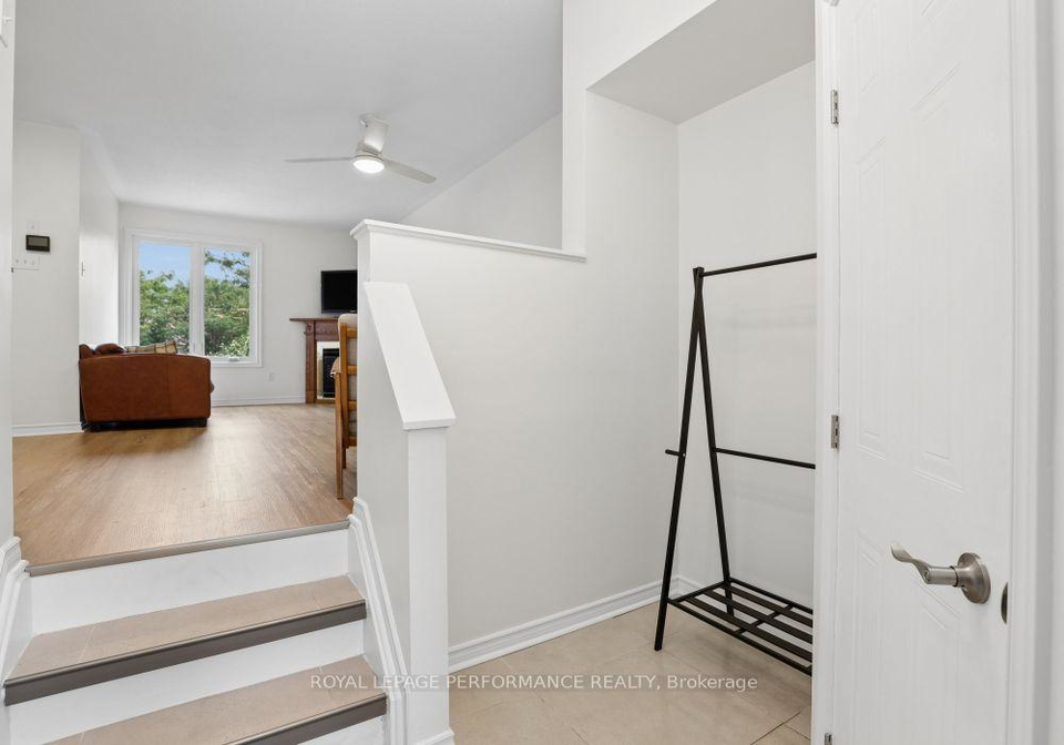 1887-hennessy-crescent-ottawa-ontario-x13803054