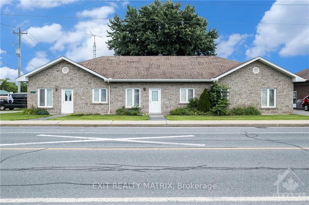 38-40-queen-street-north-stormont-ontario-x13803610