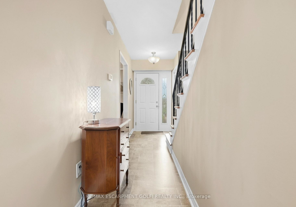 19york-road-hamilton-ontario-x13803732