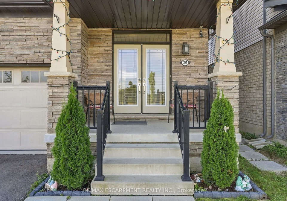35-royal-coachman-way-hamilton-ontario-x13803822