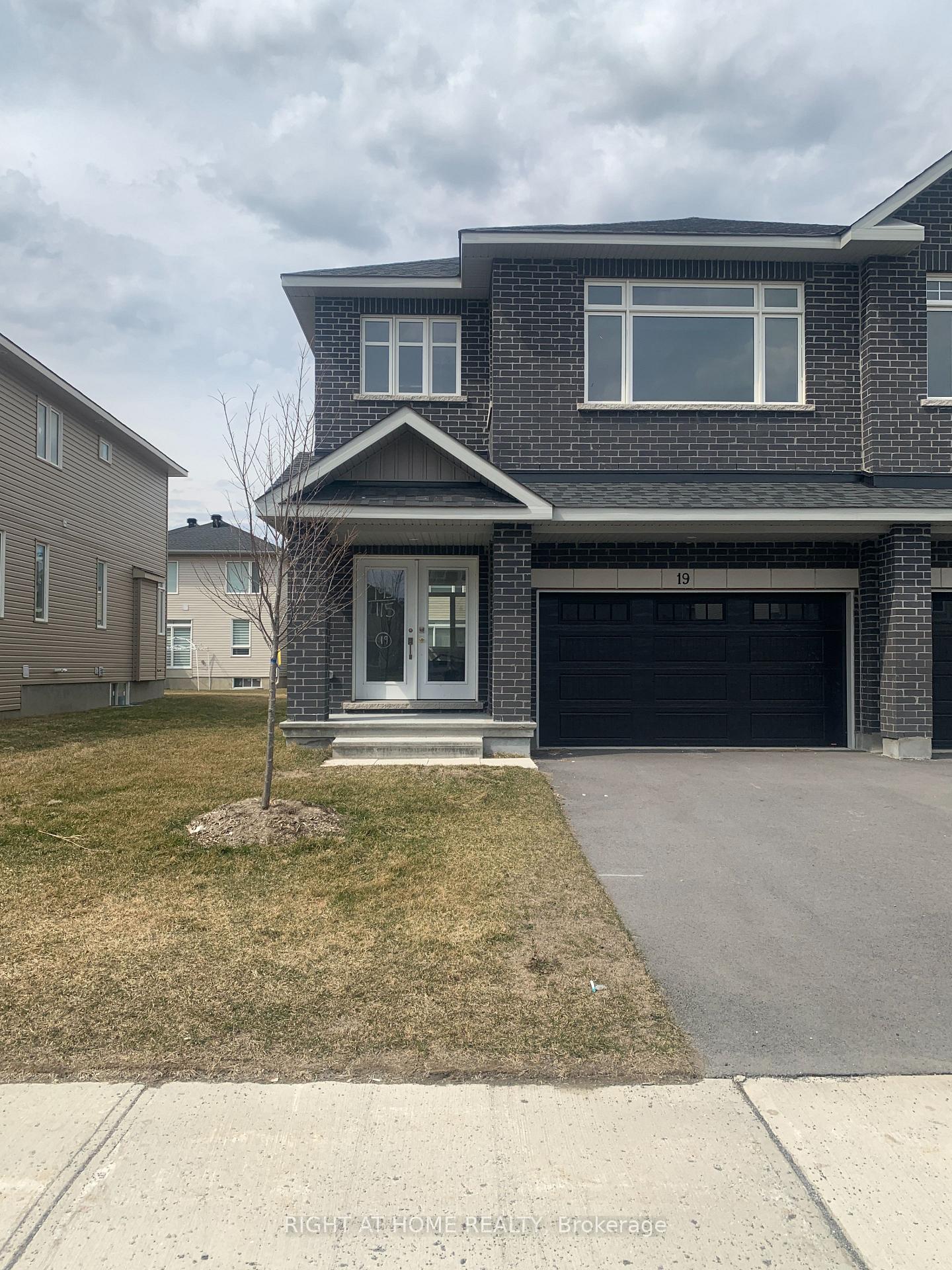 19-wylie-way-carleton-place-ontario-x13804142