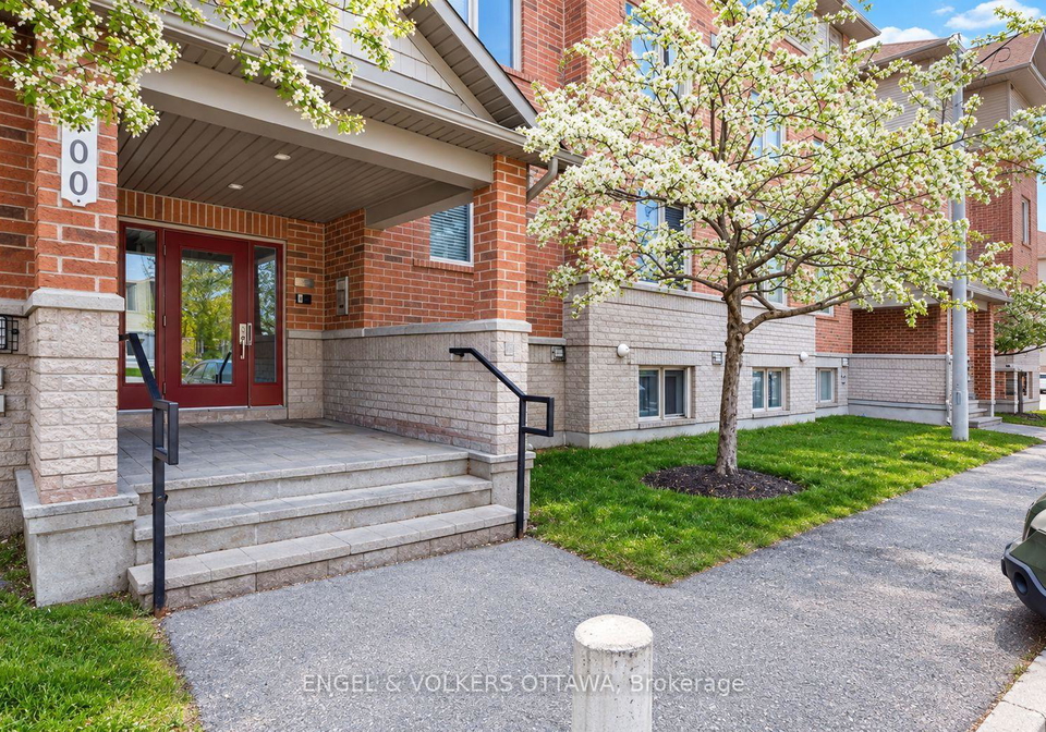 500-stonefield-private-ottawa-ontario-x13804470