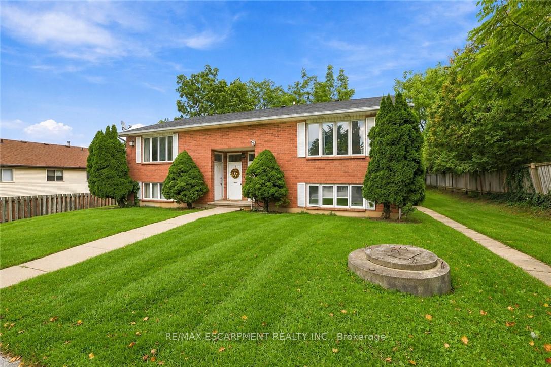 26-renfrew-street-e-haldimand-ontario-x13805172