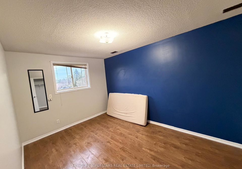 2-hoddle-crescent-kitchener-ontario-x13805358
