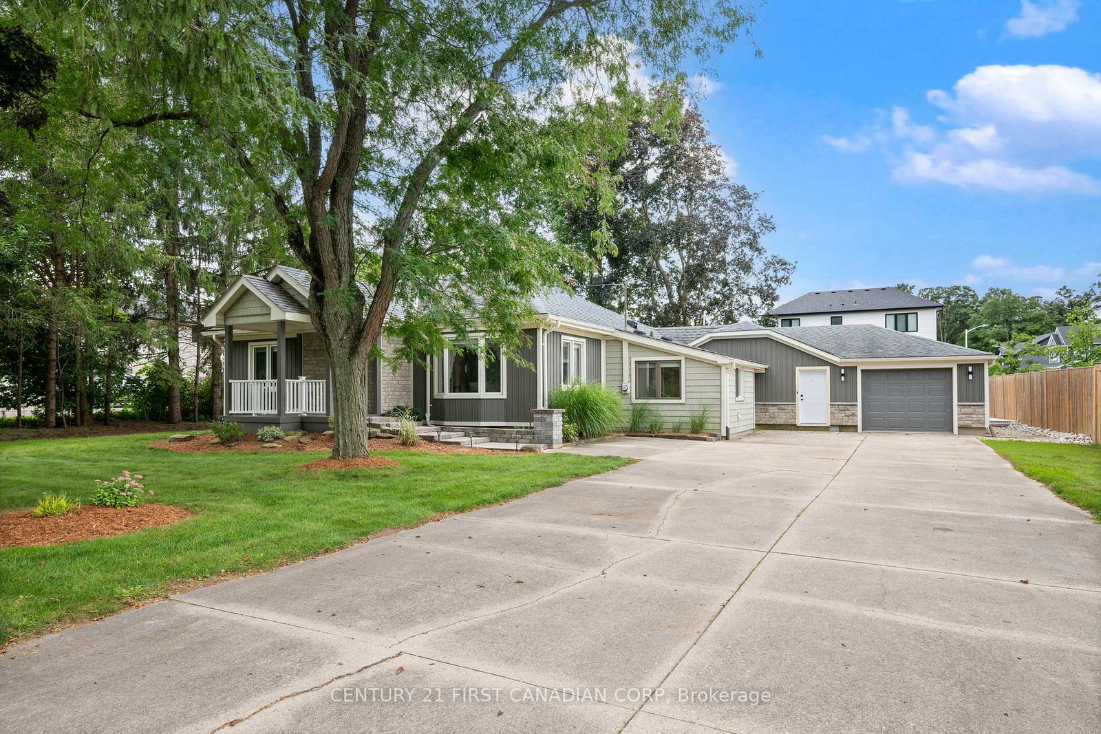 22697-adelaide-road-strathroy-caradoc-ontario-x13805684