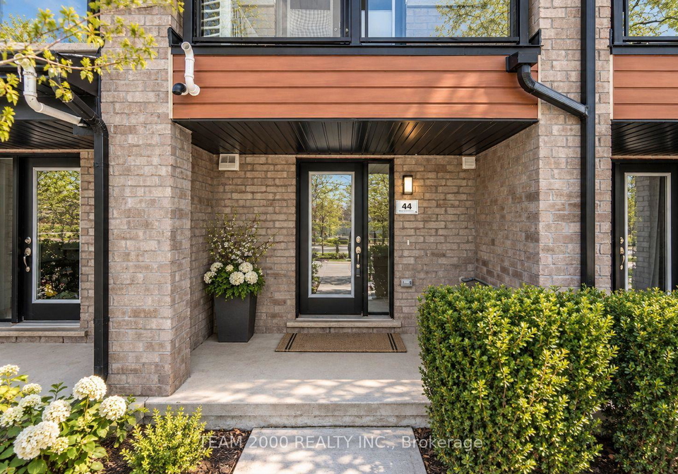 44-sidney-rose-common-st-catharines-ontario-x13806226
