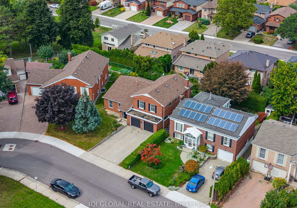 38-leclaire-street-hamilton-ontario-x13806416
