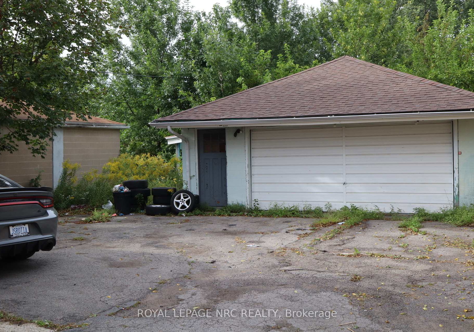 4911-maple-street-niagara-falls-ontario-x13806582
