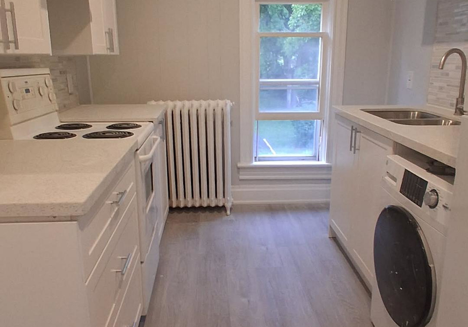 6083-barker-street-niagara-falls-ontario-x13806904