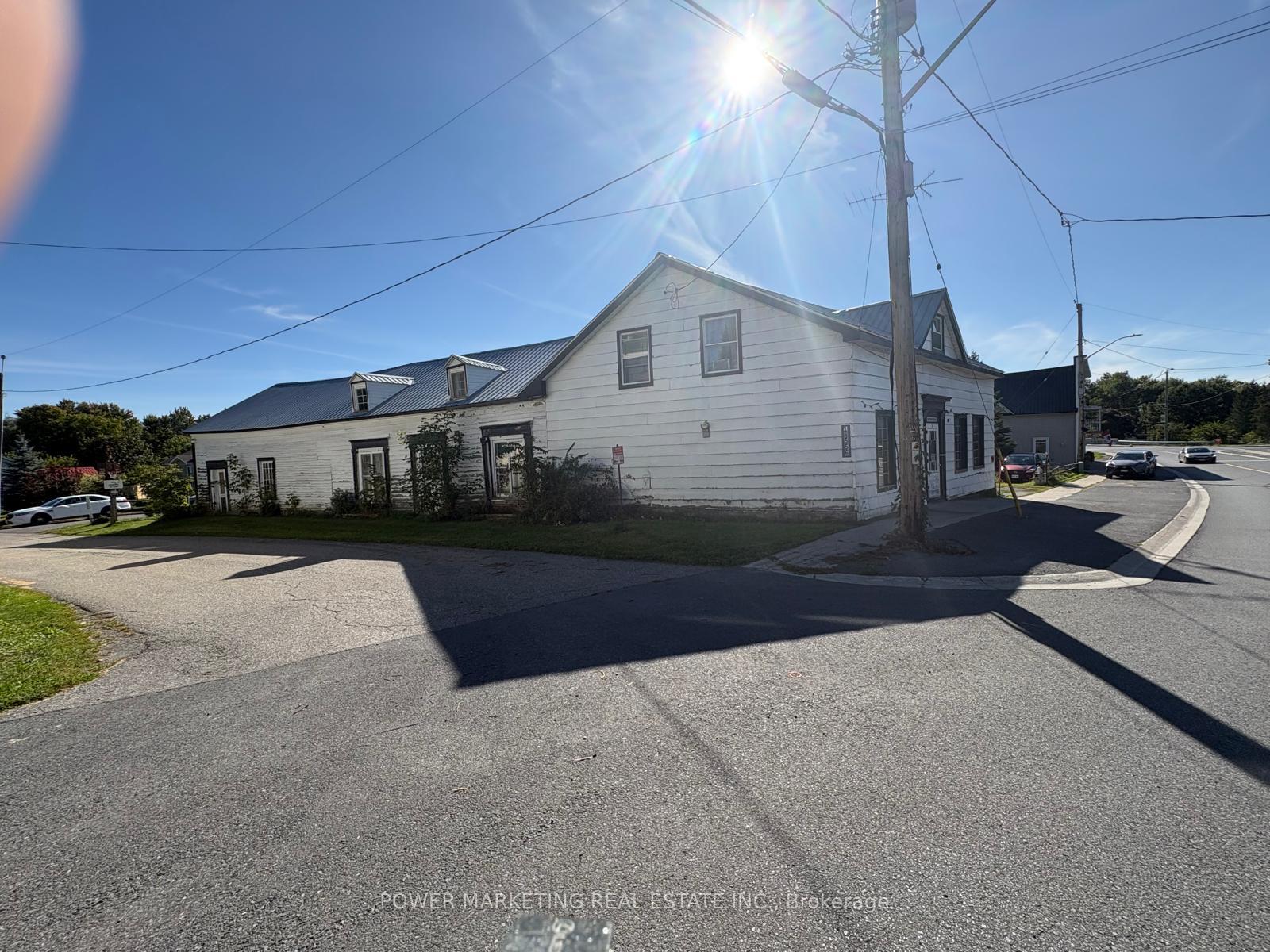 18556-dundas-street-south-glengarry-ontario-x13807356