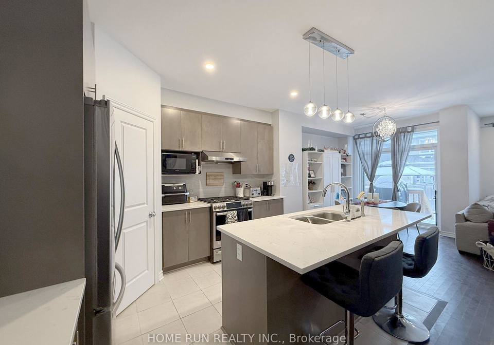 555-jackdaw-avenue-ottawa-ontario-x13807638