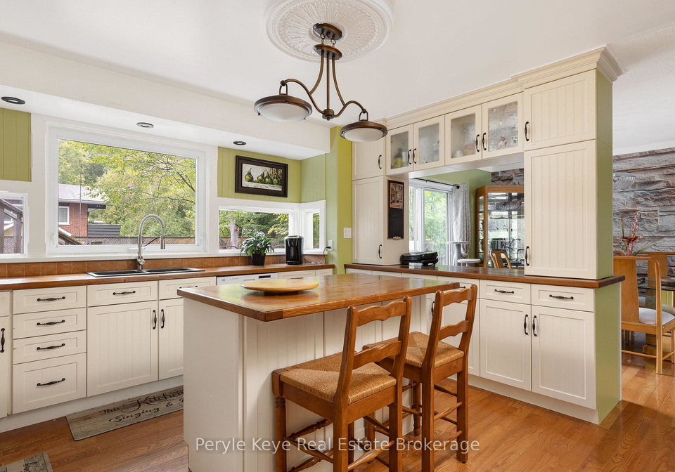 37-woodland-drive-bracebridge-ontario-x13807814