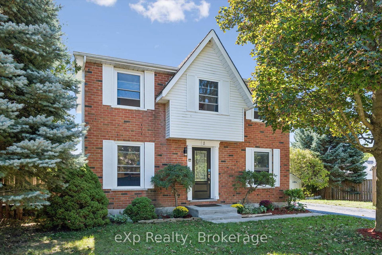 1-chesterton-lane-guelph-ontario-x13807950