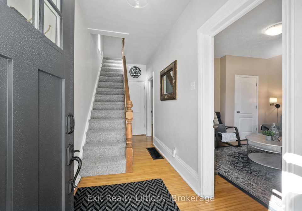 21-aylmer-street-s-peterborough-ontario-x13807952