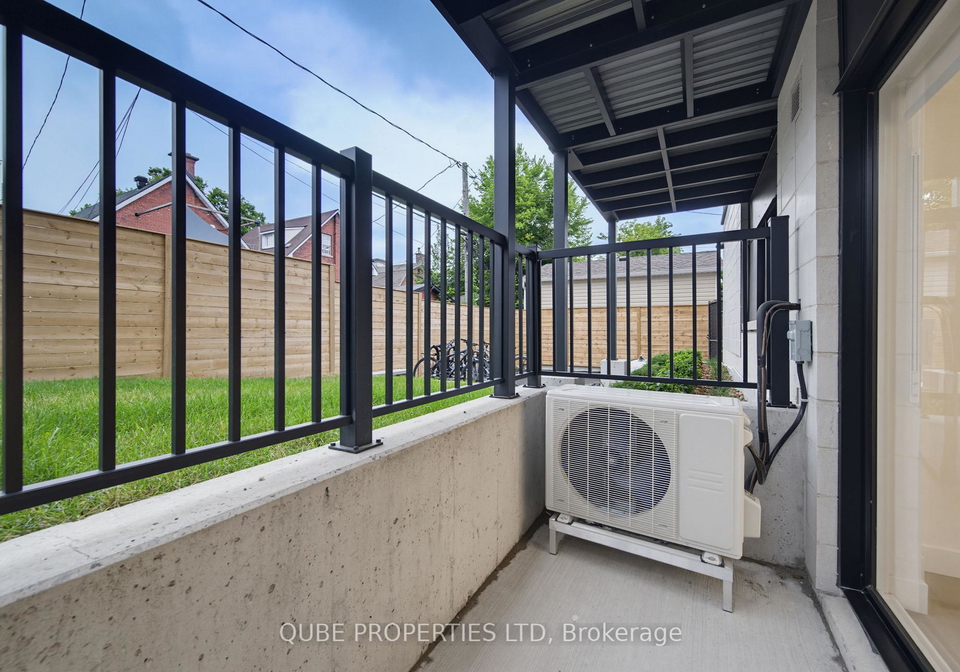 15-larch-street-ottawa-ontario-x13808046
