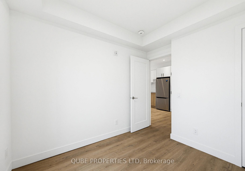 15-larch-street-ottawa-ontario-x13808052