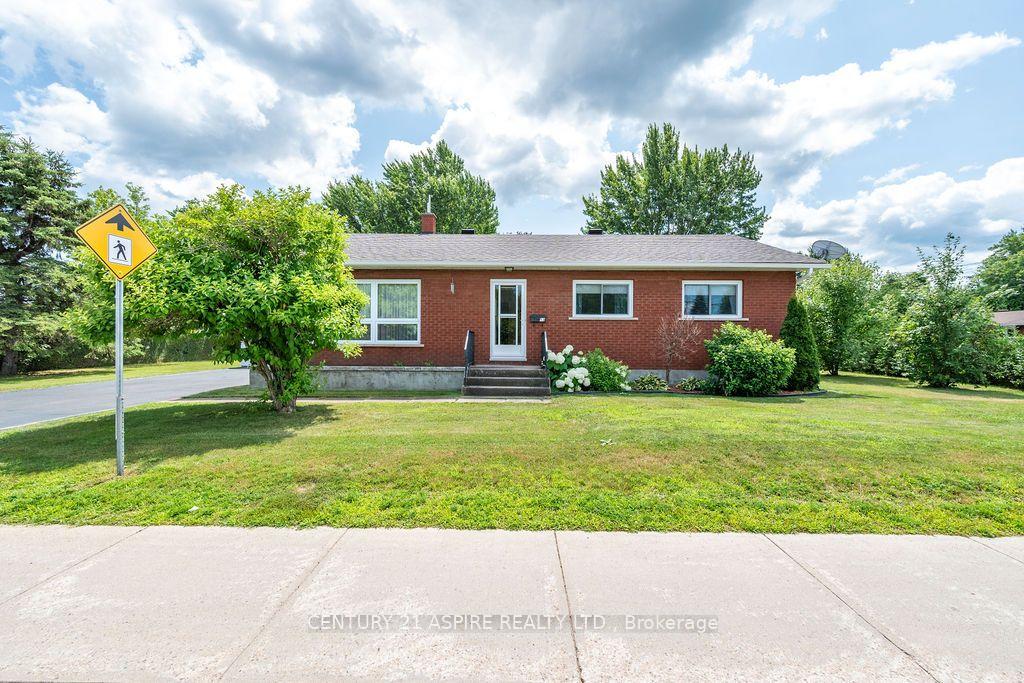 13-herman-street-petawawa-ontario-x13808374