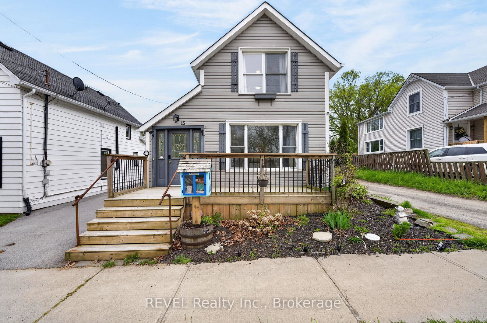15-phipps-street-fort-erie-ontario-x13808404