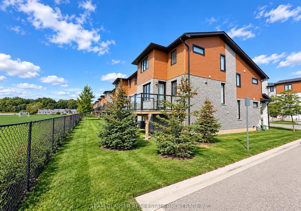 west-village-square-london-north-ontario-x13808454