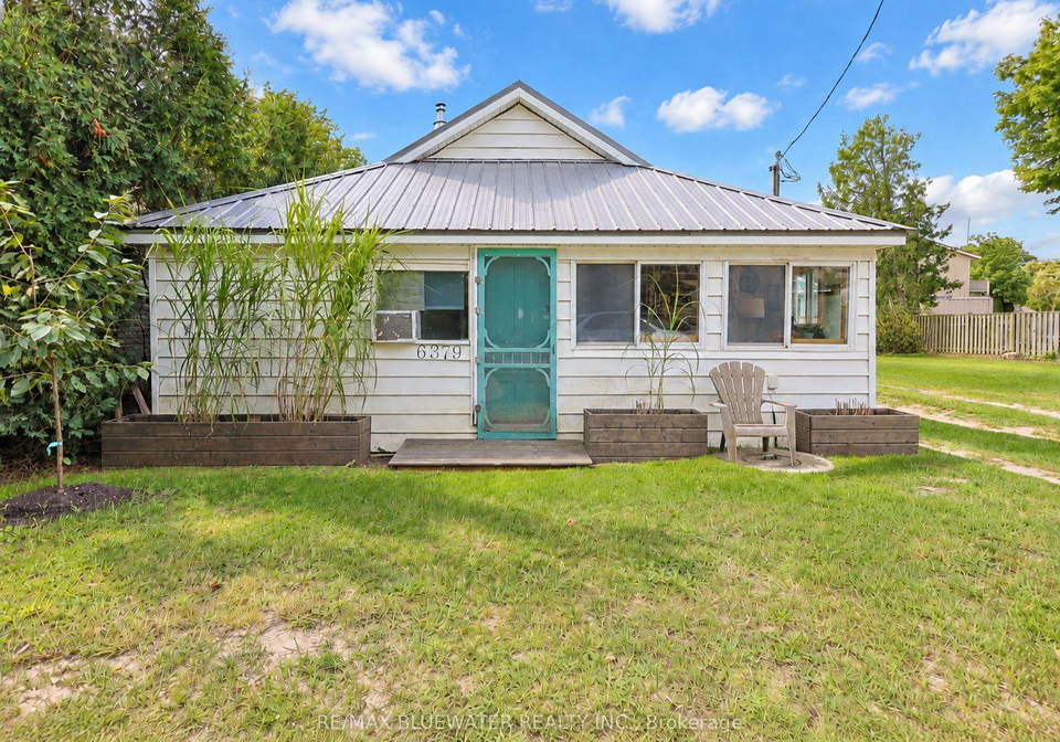 6379-west-parkway-drive-lambton-shores-ontario-x13808710