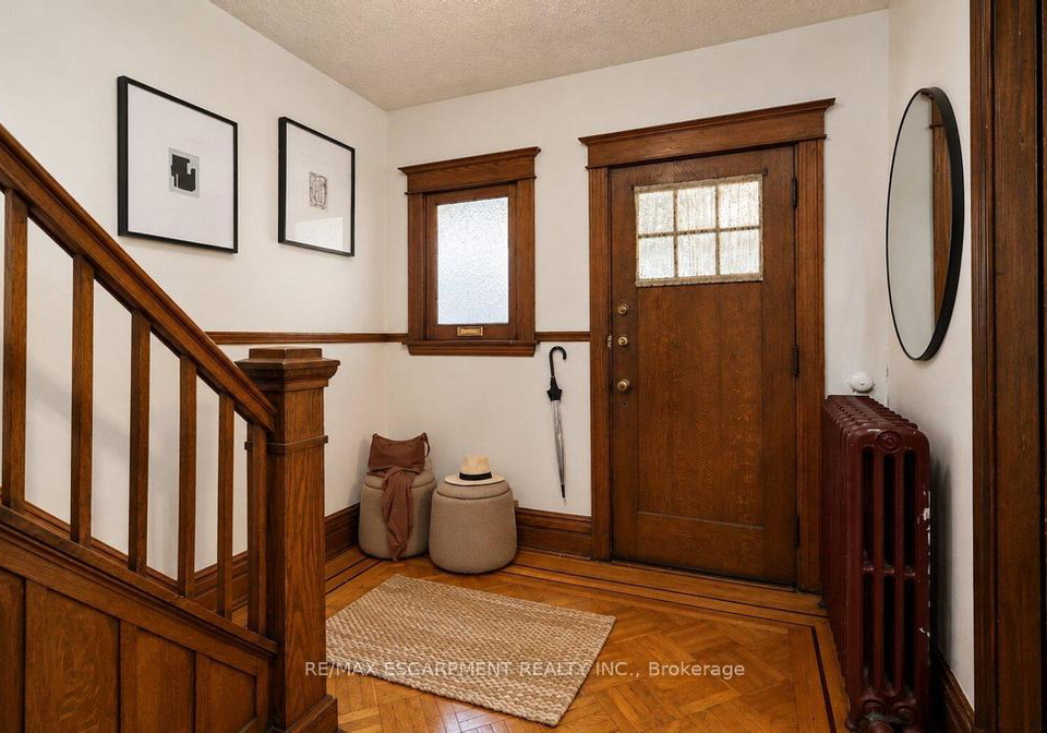 61-garfield-avenue-s-hamilton-ontario-x13809156