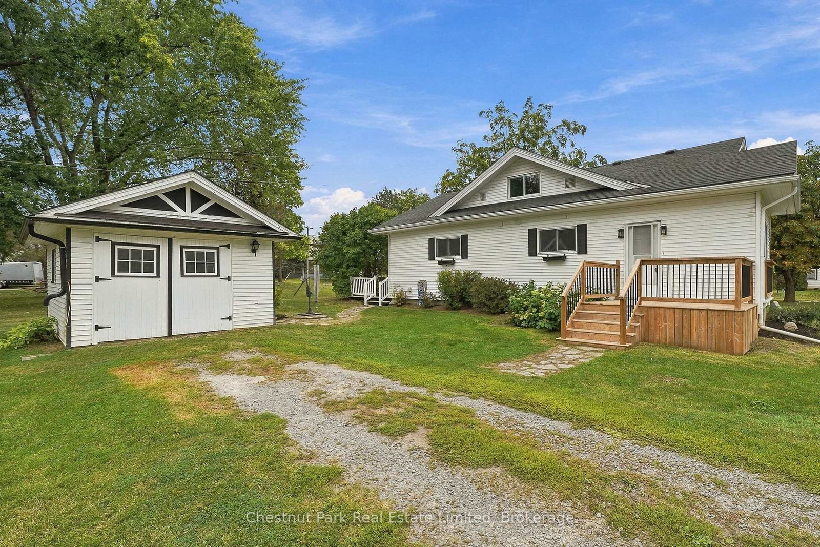 10-northport-street-prince-edward-county-ontario-x13809598