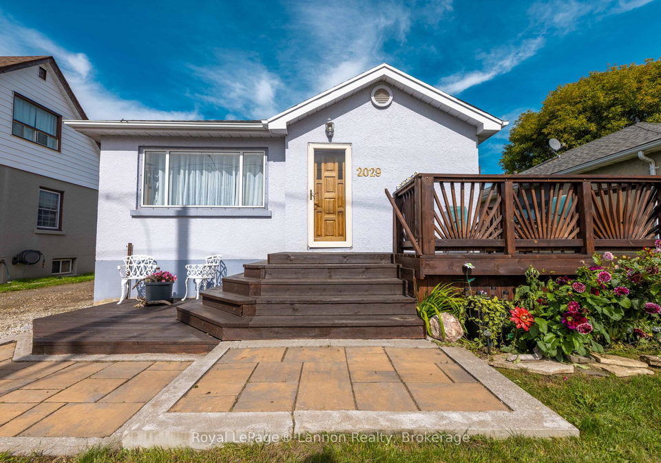 2029-e-walsh-street-n-thunder-bay-ontario-x13809978