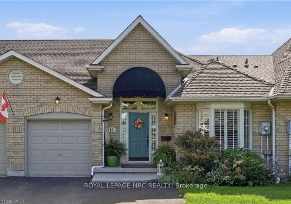 16-red-haven-drive-grimsby-ontario-x13810014